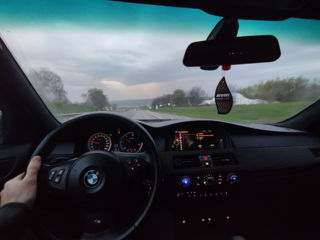 BMW 5 Series foto 4