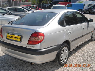 Toyota Avensis foto 5