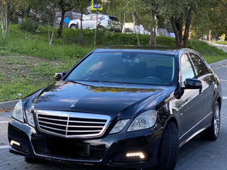 Mercedes E-Class foto 2