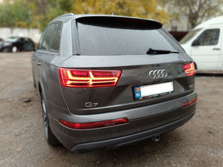 Audi Q7 foto 2