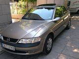 Opel Vectra foto 1