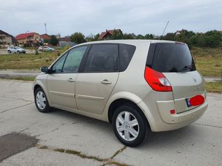 Renault Scenic foto 2