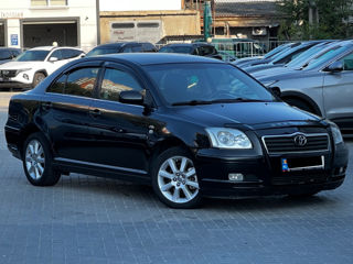 Toyota Avensis foto 4