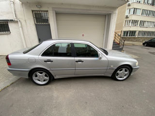 Mercedes C-Class