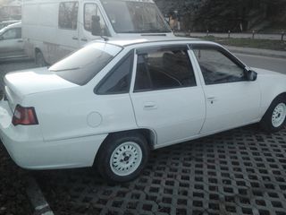 Daewoo Nexia foto 3