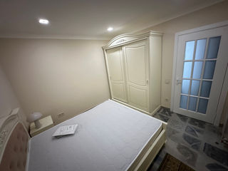 Apartament cu 2 camere, 56 m², Centru, Chișinău foto 3