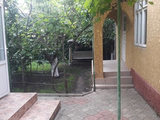 Se vinde casa cu două nivele. foto 1