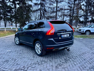 Volvo XC60 foto 8