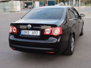 Volkswagen Jetta foto 4