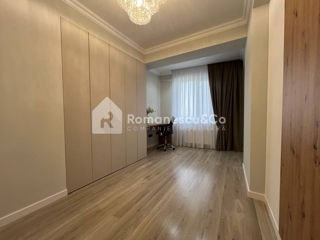 Apartament cu 3 camere, 76 m², Buiucani, Chișinău foto 6