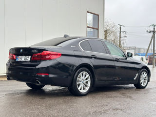 BMW 5 Series foto 7