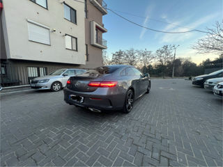 Mercedes E-Class Coupe foto 3