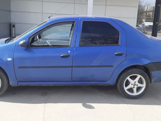 Dacia Logan foto 2