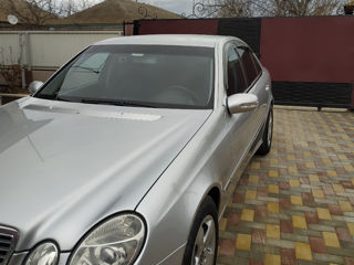 Mercedes E-Class foto 3