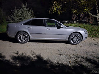 Audi A8 foto 4