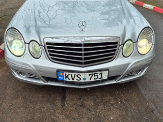 Mercedes E-Class foto 2