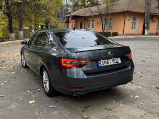 Skoda Superb foto 4