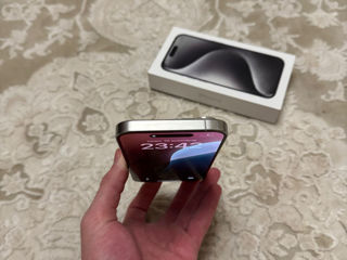 iPhone 15 Pro 128GB White Titanium foto 4
