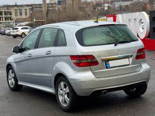 Mercedes B-Class foto 9