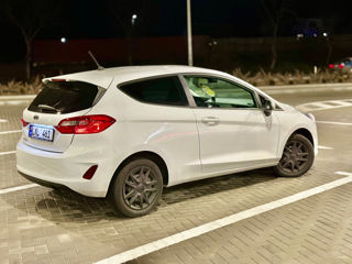 Ford Fiesta foto 3