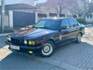 BMW 5 Series foto 4