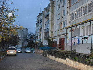 2-комн. кв., 42 м², 1/5 эт.