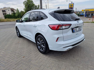 Ford Kuga foto 2