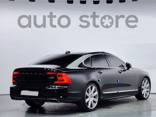 Volvo S90 foto 2