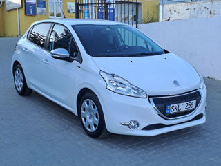 Peugeot 208 foto 3