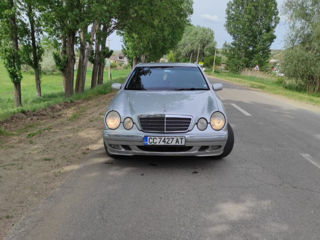 Mercedes E-Class foto 8