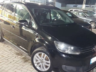 Volkswagen Touran foto 4