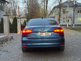 Volkswagen Jetta foto 5