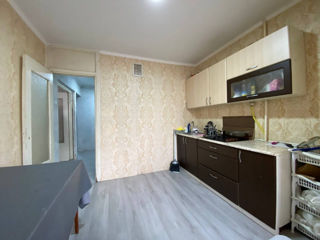 Apartament cu 3 camere, 75 m², Buiucani, Chișinău foto 8