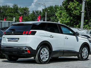 Peugeot 3008 foto 1