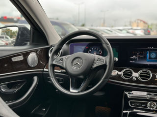 Mercedes E-Class фото 8