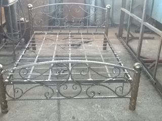 Lucrari din metal forjat ( porti, gratii pentru ferestre , perile ...) foto 5