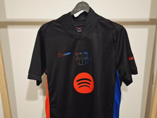 Barcelona 24/25 away