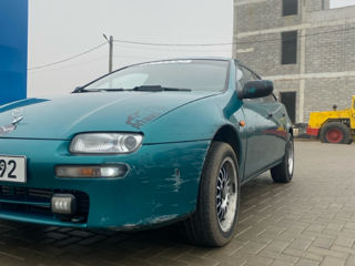 Mazda 323 foto 2