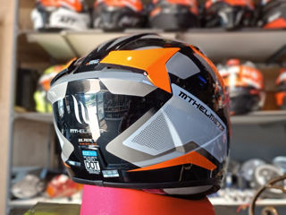 MT helmet foto 2