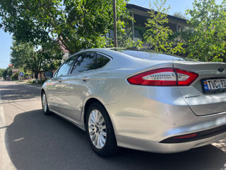 Ford Fusion foto 5