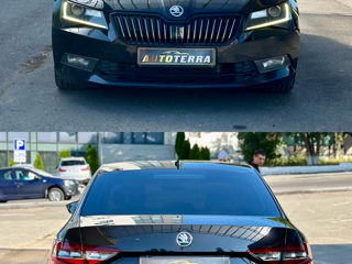 Skoda Superb foto 2