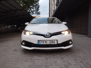 Toyota Auris foto 1