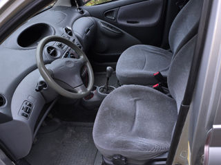 Toyota Yaris foto 5