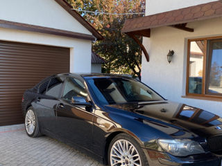 BMW 7 Series foto 2