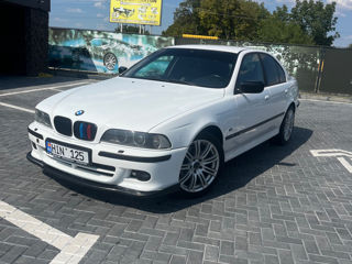 BMW 5 Series foto 9