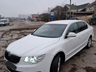 Skoda Superb foto 2