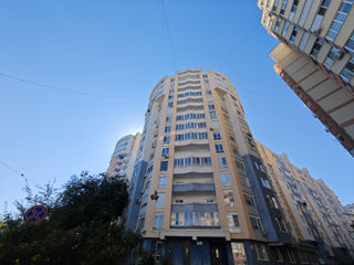 2-х комнатная квартира, 83 м², Буюканы, Кишинёв