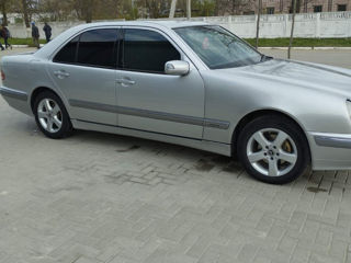 Mercedes E-Class foto 5