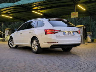 Skoda Superb foto 10