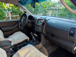 Nissan Pathfinder foto 3